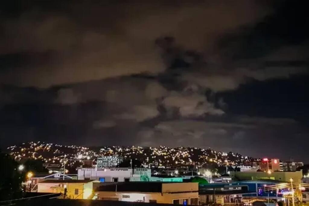 Raynebow Chateau - Chic City Getaway Port of Spain Dış mekan fotoğraf